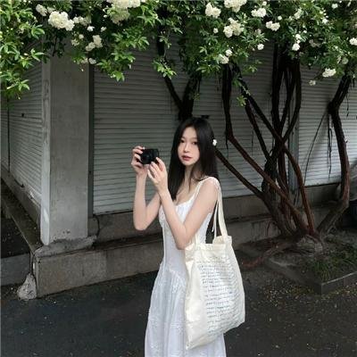 黑色树海